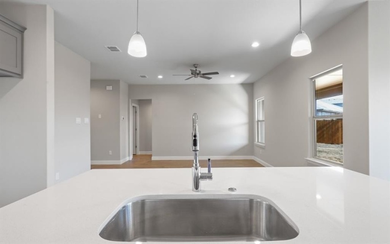 1753 RIVER BEND Road, Burleson, TX 76028, 4 Habitaciones Habitaciones , ,2 BañosBaños,Residential,En Venta,1753 RIVER BEND Road,20952842