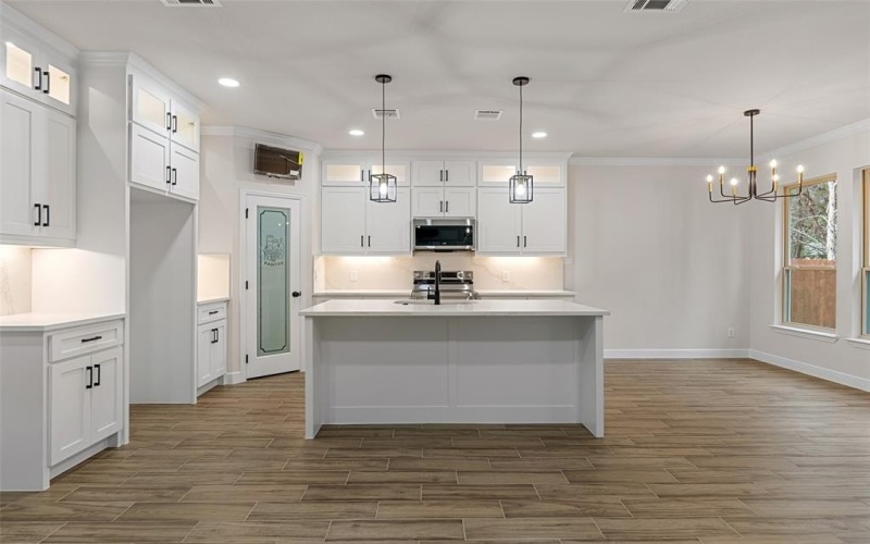 5629 Barkridge Drive, Granbury, TX 76048, 3 Bedrooms Bedrooms, ,2 BathroomsBathrooms,Residential,For Sale,5629 Barkridge Drive,20953543