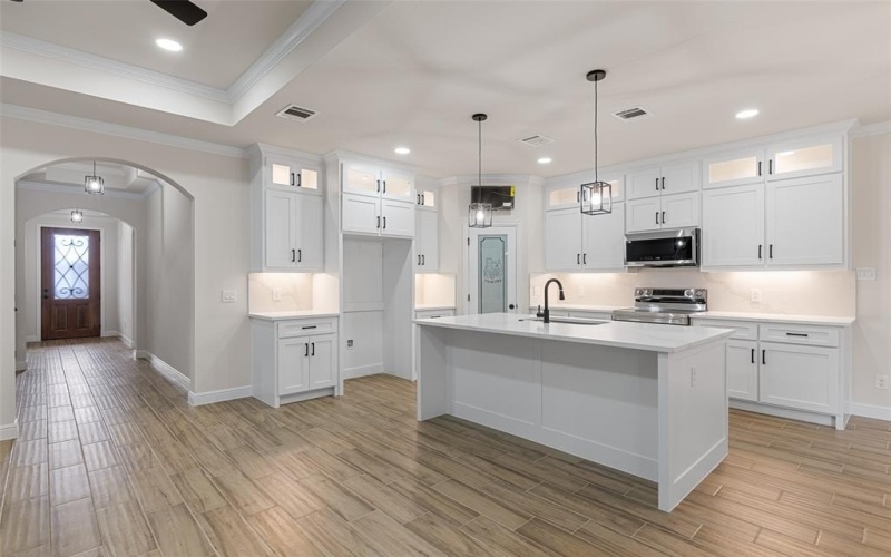 5629 Barkridge Drive, Granbury, TX 76048, 3 Bedrooms Bedrooms, ,2 BathroomsBathrooms,Residential,For Sale,5629 Barkridge Drive,20953543