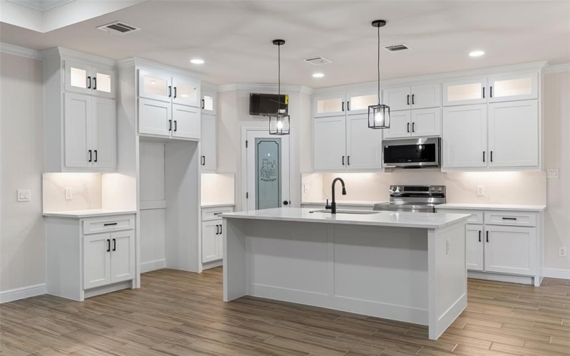 5629 Barkridge Drive, Granbury, TX 76048, 3 Bedrooms Bedrooms, ,2 BathroomsBathrooms,Residential,For Sale,5629 Barkridge Drive,20953543