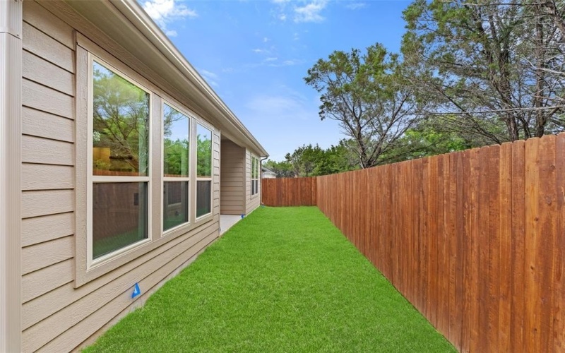 5627 Barkridge Drive, Granbury, TX 76048, 3 Bedrooms Bedrooms, ,2 BathroomsBathrooms,Residential,For Sale,5627 Barkridge Drive,20953544