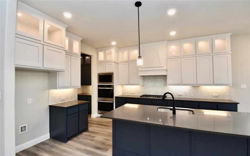 3950 WILDERNESS Drive, Prosper, TX 75078, 6 Bedrooms Bedrooms, ,5 BathroomsBathrooms,Residential,For Sale,3950 WILDERNESS Drive,20954041