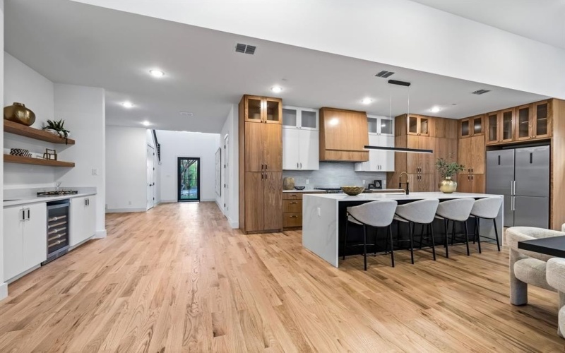 3940 N Cresthaven, Dallas, TX 75209, 5 Bedrooms Bedrooms, ,6 BathroomsBathrooms,Residential,For Sale,3940 N Cresthaven,20954136