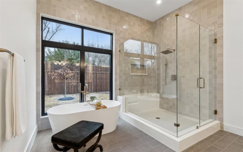 9015 Daytonia Avenue, Dallas, TX 75218, 4 Bedrooms Bedrooms, ,3 BathroomsBathrooms,Residential,For Sale,9015 Daytonia Avenue,20954248