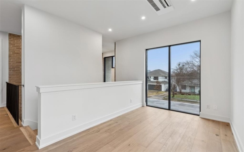 9015 Daytonia Avenue, Dallas, TX 75218, 4 Bedrooms Bedrooms, ,3 BathroomsBathrooms,Residential,For Sale,9015 Daytonia Avenue,20954248