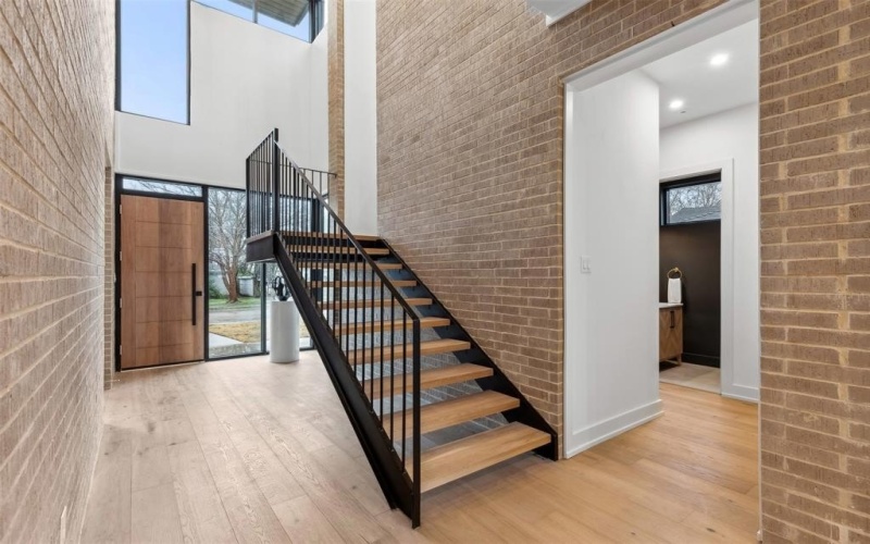 9015 Daytonia Avenue, Dallas, TX 75218, 4 Bedrooms Bedrooms, ,3 BathroomsBathrooms,Residential,For Sale,9015 Daytonia Avenue,20954248