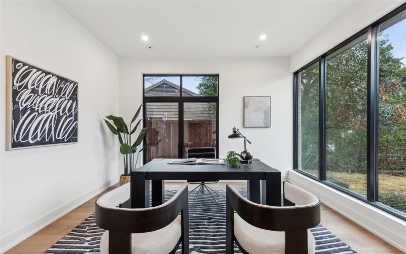 9015 Daytonia Avenue, Dallas, TX 75218, 4 Bedrooms Bedrooms, ,3 BathroomsBathrooms,Residential,For Sale,9015 Daytonia Avenue,20954248