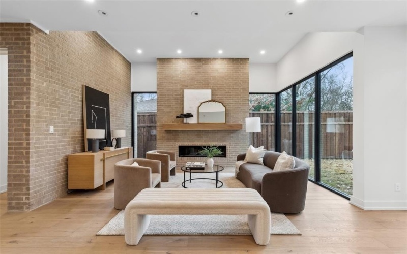 9015 Daytonia Avenue, Dallas, TX 75218, 4 Bedrooms Bedrooms, ,3 BathroomsBathrooms,Residential,For Sale,9015 Daytonia Avenue,20954248