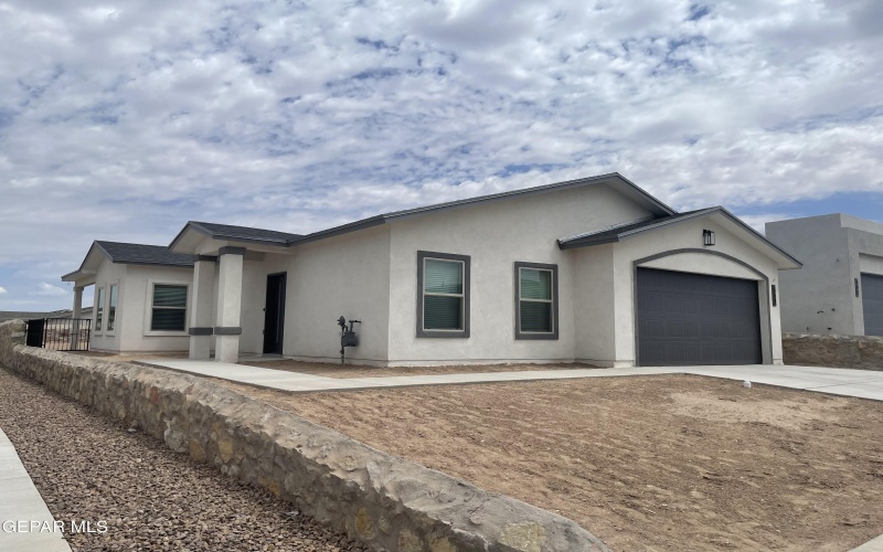 553 Osier Drive, Canutillo, TX 79835, 4 Habitaciones Habitaciones , ,2 BañosBaños,Residential,En Venta,553 Osier Drive,923676