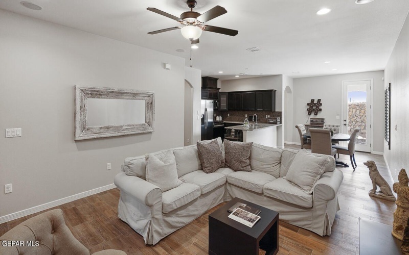 3821 Aspire Place, El Paso, TX 79938, 3 Bedrooms Bedrooms, ,2 BathroomsBathrooms,Residential,For Sale,3821 Aspire Place,923703
