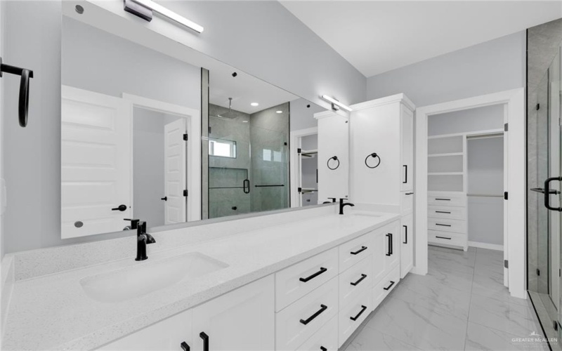 3107 S Auburndale Avenue, Edinburg, TX 78542, 3 Bedrooms Bedrooms, ,3 BathroomsBathrooms,Residential,For Sale,3107 S Auburndale Avenue,472604