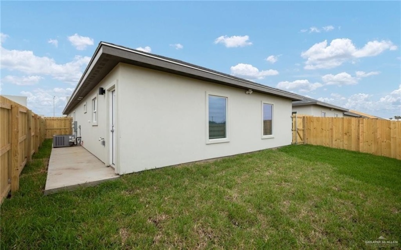 1900 W Violet Drive #2, Pharr, TX 78577, 3 Habitaciones Habitaciones , ,2 BañosBaños,Residential Lease,En Alquiler,1900 W Violet Drive,472613