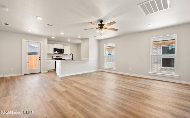 14410 Paris Avenue, Lubbock, TX 79423, 2 Bedrooms Bedrooms, ,2 BathroomsBathrooms,Residential,For Sale,14410 Paris Avenue,202555636