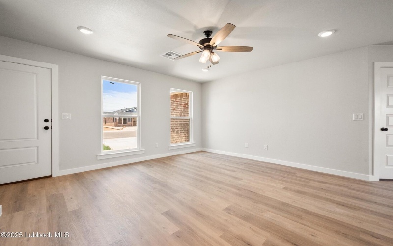 14405 Paris Avenue, Lubbock, TX 79423, 3 Habitaciones Habitaciones , ,2 BañosBaños,Residential,En Venta,14405 Paris Avenue,202555637