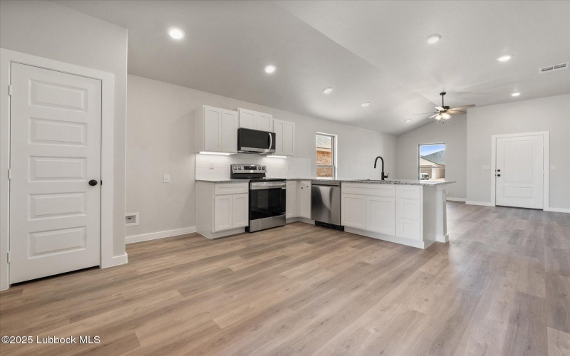 2209 134th Street, Lubbock, TX 79423, 3 Bedrooms Bedrooms, ,2 BathroomsBathrooms,Residential,For Sale,2209 134th Street,202555640