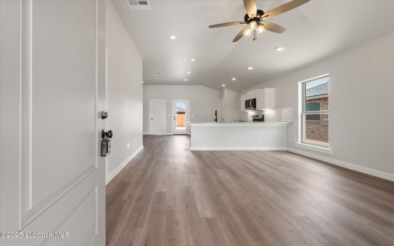 2209 134th Street, Lubbock, TX 79423, 3 Bedrooms Bedrooms, ,2 BathroomsBathrooms,Residential,For Sale,2209 134th Street,202555640