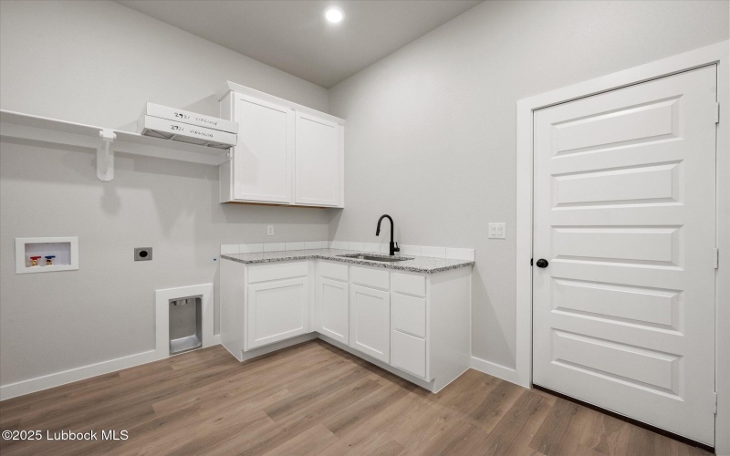 2721 Virginia Avenue, Lubbock, TX 79407, 4 Habitaciones Habitaciones , ,3 BañosBaños,Residential,En Venta,2721 Virginia Avenue,202555643