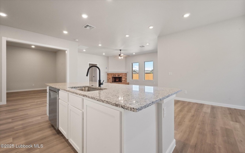 2724 Virginia Avenue, Lubbock, TX 79407, 4 Habitaciones Habitaciones , ,3 BañosBaños,Residential,En Venta,2724 Virginia Avenue,202555647