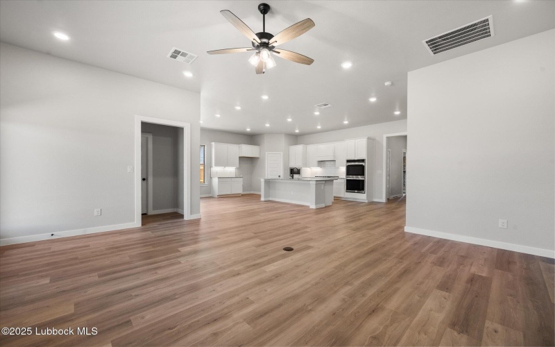 2724 Virginia Avenue, Lubbock, TX 79407, 4 Habitaciones Habitaciones , ,3 BañosBaños,Residential,En Venta,2724 Virginia Avenue,202555647