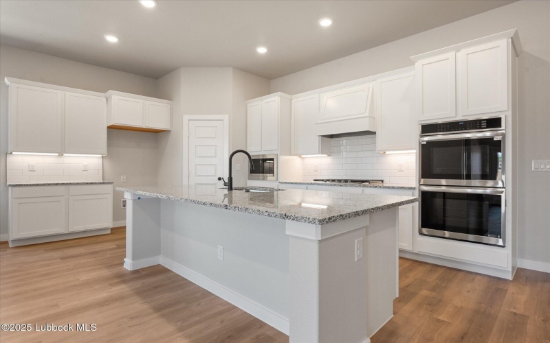 2724 Virginia Avenue, Lubbock, TX 79407, 4 Habitaciones Habitaciones , ,3 BañosBaños,Residential,En Venta,2724 Virginia Avenue,202555647