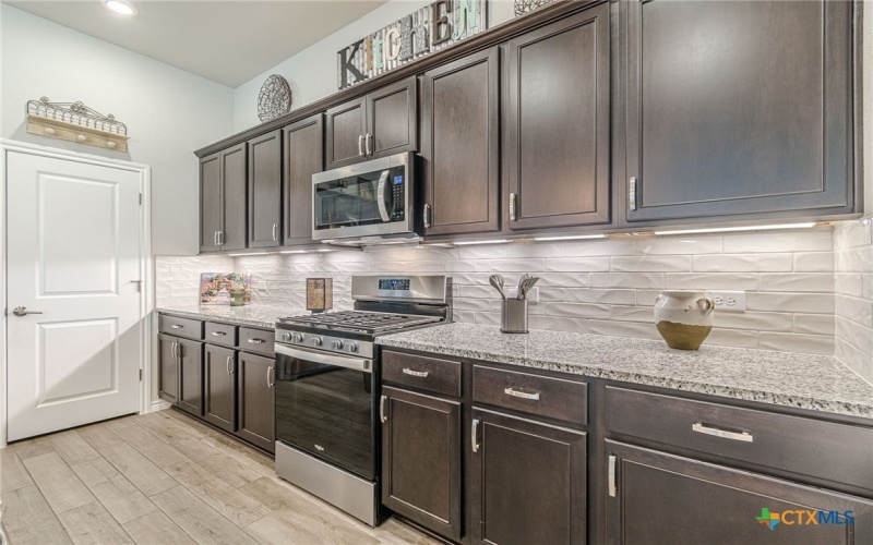 138 Harborside Drive #101, San Marcos, TX 78666, 2 Bedrooms Bedrooms, ,2 BathroomsBathrooms,Residential,For Sale,138 Harborside Drive,580364