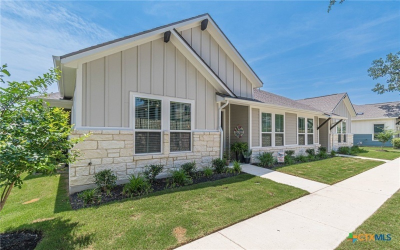 138 Harborside Drive #101, San Marcos, TX 78666, 2 Bedrooms Bedrooms, ,2 BathroomsBathrooms,Residential,For Sale,138 Harborside Drive,580364