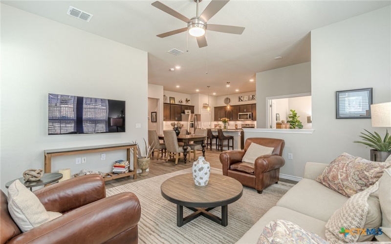 138 Harborside Drive #101, San Marcos, TX 78666, 2 Bedrooms Bedrooms, ,2 BathroomsBathrooms,Residential,For Sale,138 Harborside Drive,580364