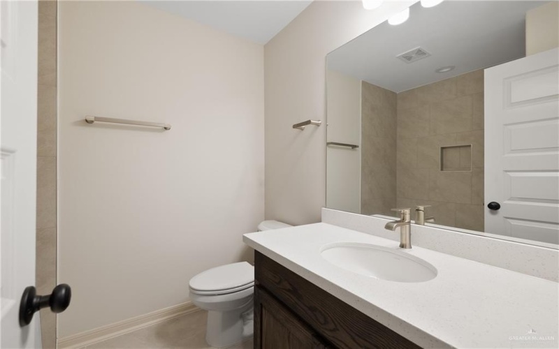 917 W Star Flower Street, Edinburg, TX 78541, 3 Bedrooms Bedrooms, ,2 BathroomsBathrooms,Residential,For Sale,917 W Star Flower Street,472391