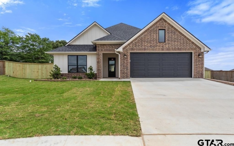 7201 Rolling Acres, Tyler, TX 75707, 4 Habitaciones Habitaciones , ,2 BañosBaños,Residential,En Venta,7201 Rolling Acres,25008381