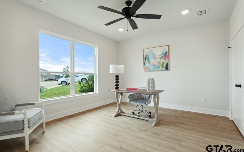 7201 Rolling Acres, Tyler, TX 75707, 4 Habitaciones Habitaciones , ,2 BañosBaños,Residential,En Venta,7201 Rolling Acres,25008381