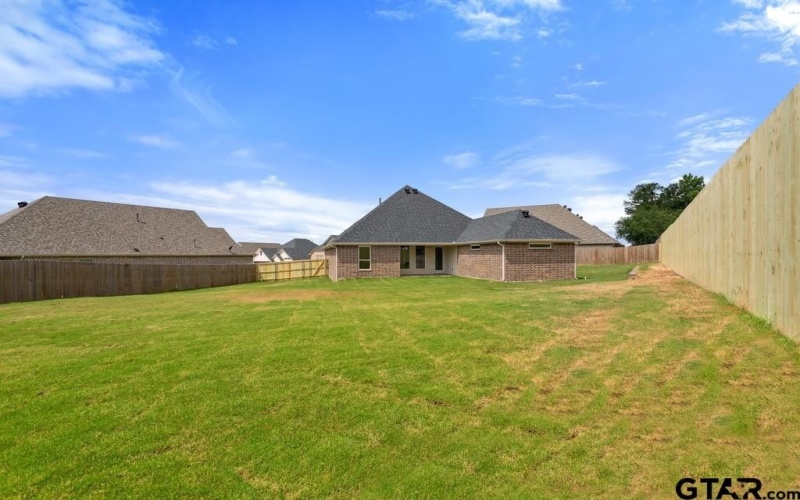 7201 Rolling Acres, Tyler, TX 75707, 4 Habitaciones Habitaciones , ,2 BañosBaños,Residential,En Venta,7201 Rolling Acres,25008381