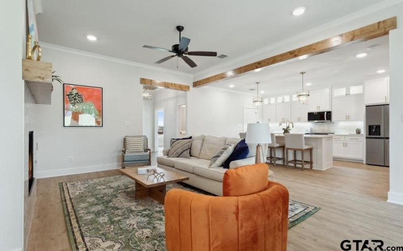 7201 Rolling Acres, Tyler, TX 75707, 4 Habitaciones Habitaciones , ,2 BañosBaños,Residential,En Venta,7201 Rolling Acres,25008381