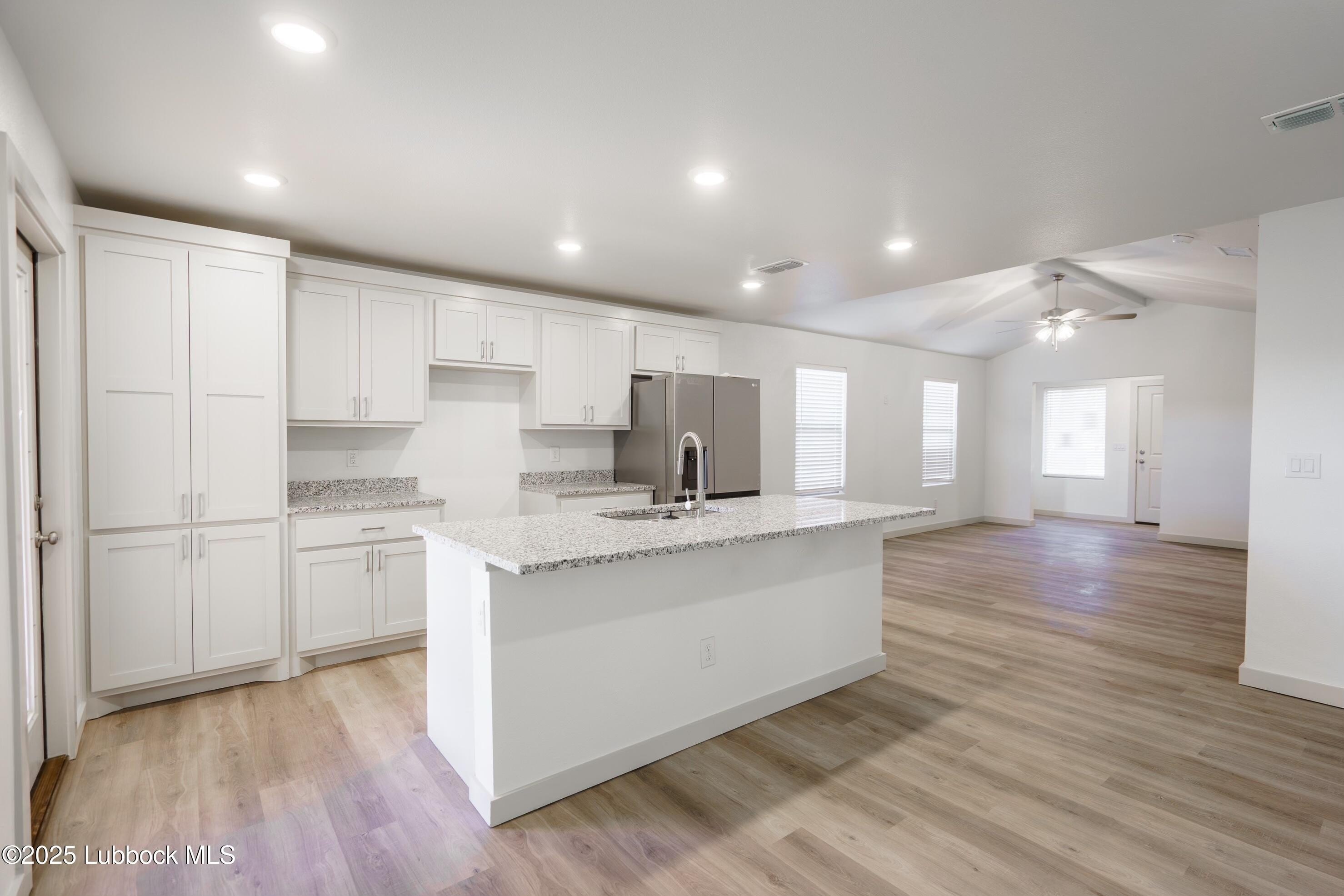 2210 N Avenue N, Lubbock, TX 79403, 3 Bedrooms Bedrooms, ,2 BathroomsBathrooms,Residential,For Sale,2210 N Avenue N,202555671