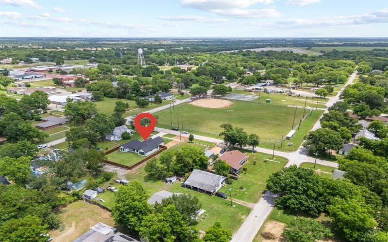 402 S Humphrey Avenue, Kerens, TX 75144, 3 Bedrooms Bedrooms, ,2 BathroomsBathrooms,Residential,For Sale,402 S Humphrey Avenue,20948251