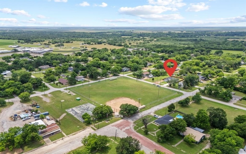 402 S Humphrey Avenue, Kerens, TX 75144, 3 Bedrooms Bedrooms, ,2 BathroomsBathrooms,Residential,For Sale,402 S Humphrey Avenue,20948251