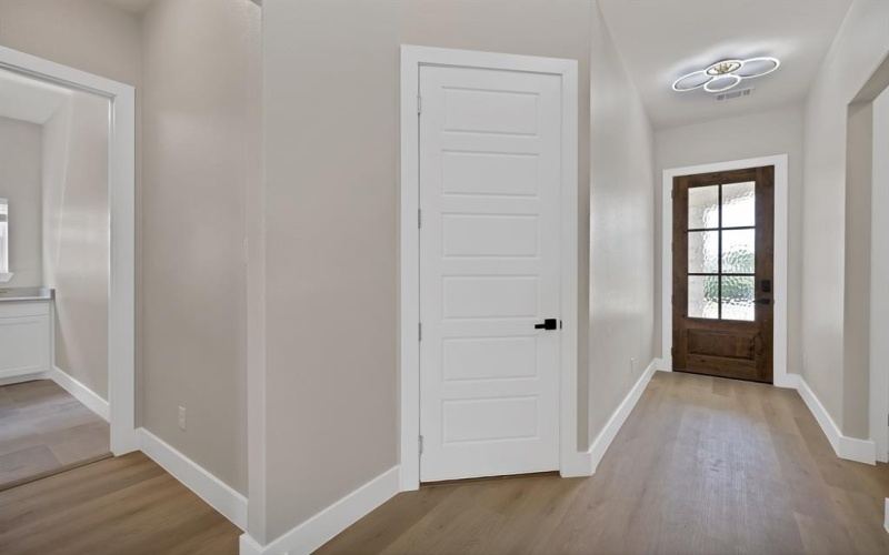5336 Locke Avenue, Fort Worth, TX 76107, 4 Bedrooms Bedrooms, ,2 BathroomsBathrooms,Residential,For Sale,5336 Locke Avenue,20948585
