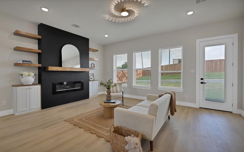 5336 Locke Avenue, Fort Worth, TX 76107, 4 Bedrooms Bedrooms, ,2 BathroomsBathrooms,Residential,For Sale,5336 Locke Avenue,20948585