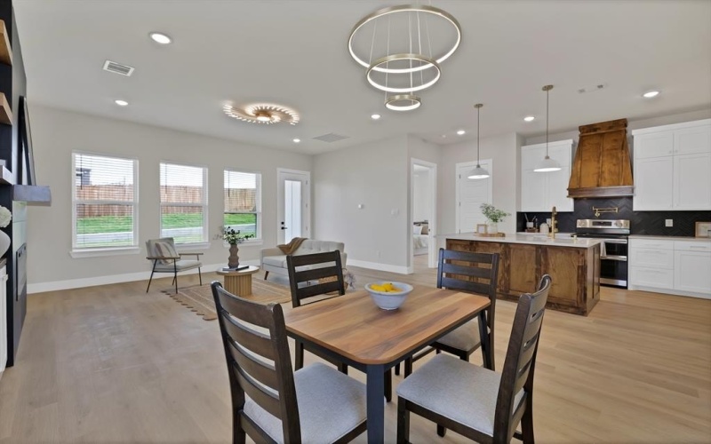 5336 Locke Avenue, Fort Worth, TX 76107, 4 Bedrooms Bedrooms, ,2 BathroomsBathrooms,Residential,For Sale,5336 Locke Avenue,20948585