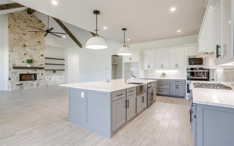 823 Wind River Pass, Azle, TX 76020, 4 Bedrooms Bedrooms, ,3 BathroomsBathrooms,Residential,For Sale,823 Wind River Pass,20952386