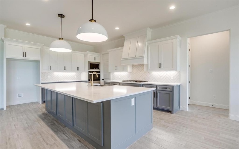 823 Wind River Pass, Azle, TX 76020, 4 Bedrooms Bedrooms, ,3 BathroomsBathrooms,Residential,For Sale,823 Wind River Pass,20952386