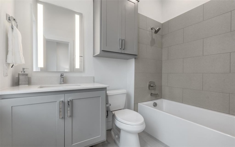 3915 N Hall Street #304, Dallas, TX 75219, 3 Bedrooms Bedrooms, ,3 BathroomsBathrooms,Residential Lease,For Rent,3915 N Hall Street,20954607