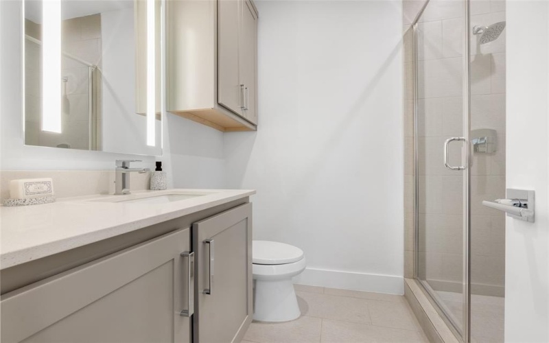 3915 N Hall Street #304, Dallas, TX 75219, 3 Bedrooms Bedrooms, ,3 BathroomsBathrooms,Residential Lease,For Rent,3915 N Hall Street,20954607