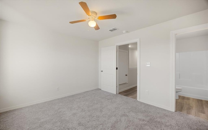 645 N McCart, Stephenville, TX 76401, 14 Habitaciones Habitaciones , ,11 BañosBaños,Residential Multi Family,En Venta,645 N McCart,20954685