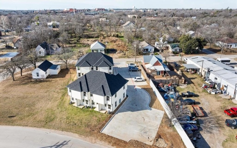 645 N McCart, Stephenville, TX 76401, 14 Habitaciones Habitaciones , ,11 BañosBaños,Residential Multi Family,En Venta,645 N McCart,20954685