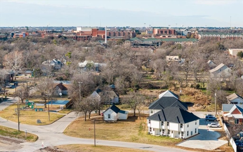 645 N McCart, Stephenville, TX 76401, 14 Habitaciones Habitaciones , ,11 BañosBaños,Residential Multi Family,En Venta,645 N McCart,20954685