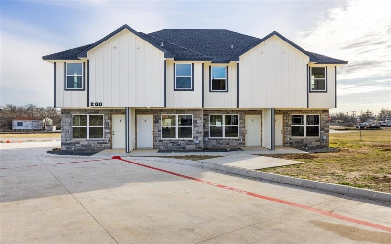 645 N McCart, Stephenville, TX 76401, 14 Habitaciones Habitaciones , ,11 BañosBaños,Residential Multi Family,En Venta,645 N McCart,20954685