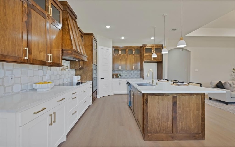 5332 Locke Avenue, Fort Worth, TX 76107, 4 Habitaciones Habitaciones , ,2 BañosBaños,Residential,En Venta,5332 Locke Avenue,20954731