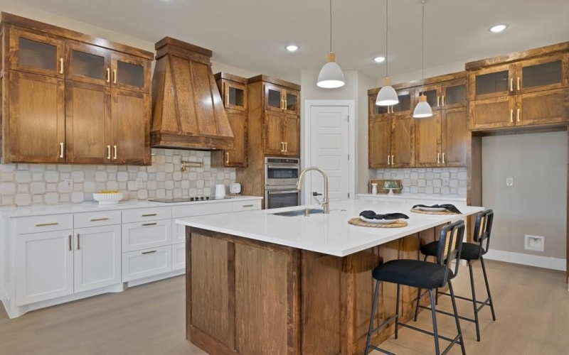 5332 Locke Avenue, Fort Worth, TX 76107, 4 Habitaciones Habitaciones , ,2 BañosBaños,Residential,En Venta,5332 Locke Avenue,20954731