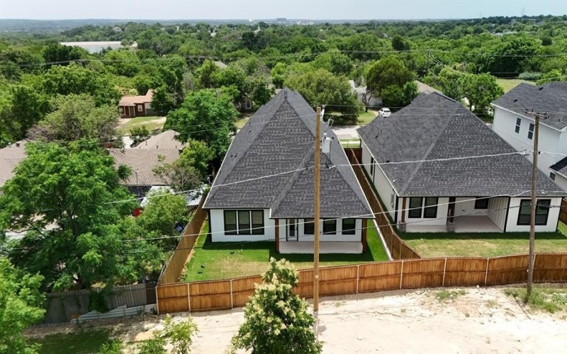 5328 Locke Avenue, Fort Worth, TX 76107, 4 Bedrooms Bedrooms, ,2 BathroomsBathrooms,Residential,For Sale,5328 Locke Avenue,20954841