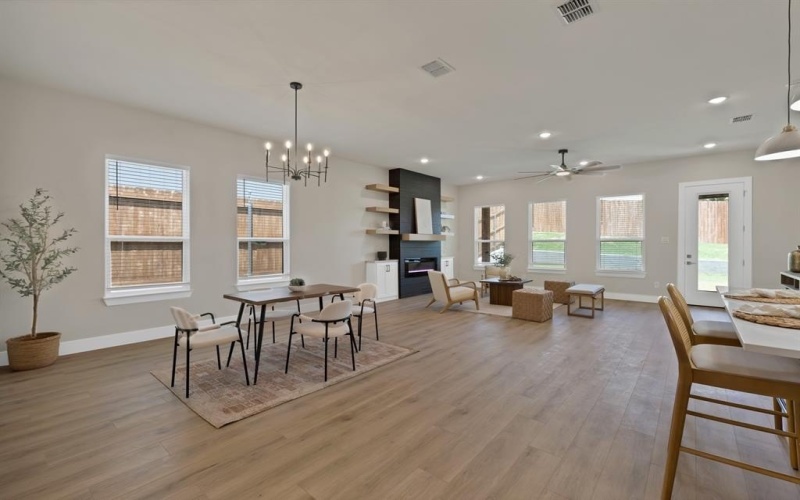 5328 Locke Avenue, Fort Worth, TX 76107, 4 Bedrooms Bedrooms, ,2 BathroomsBathrooms,Residential,For Sale,5328 Locke Avenue,20954841